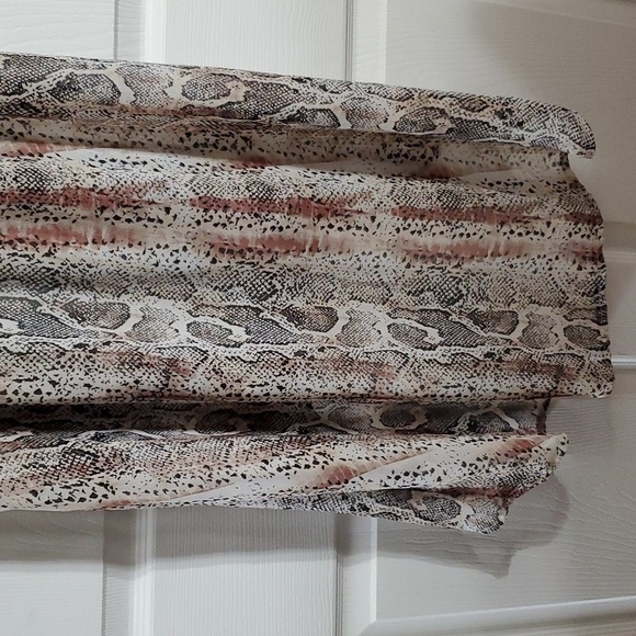 Peach Love California Bohemian Animal Print Semi Sheer Kimono Cardigan Duster - Picture 11 of 14